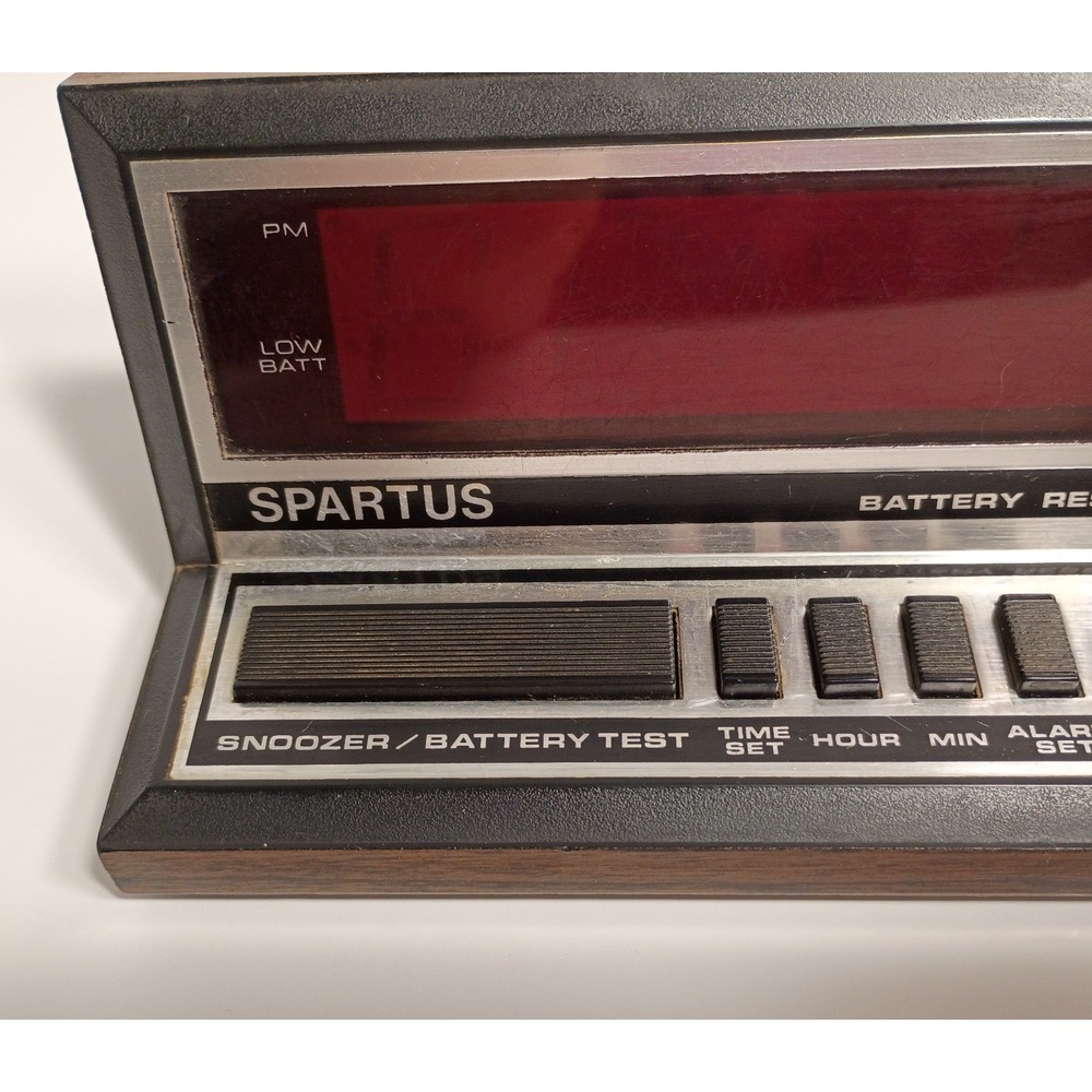 Working Vintage Spartus Digital Alarm Clock Model‎ 1140 Faux Wood - Picture 4 of 11